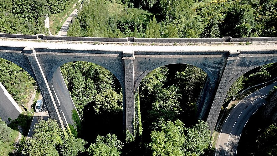 saut a lelastique dordogne 24000 Nouvelle Aquitaine Perigueux perigord Vallee de la Dordogne bordeaux bungee dordogne saut elastique Vi