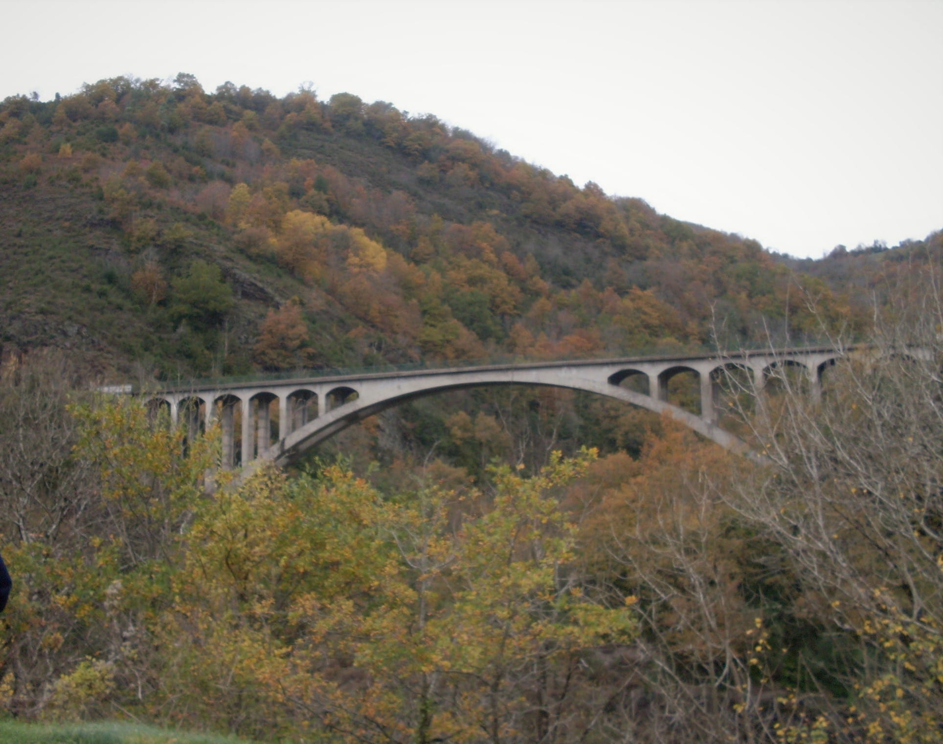 saut a lelastique dordogne 24000 Nouvelle Aquitaine Vallee de la Dordogne bordeaux bungee dordogne Perigueux perigord dordogne saut a l