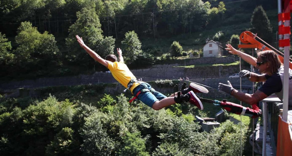 saut a lelastique proche de bordeaux aquitaine 33
