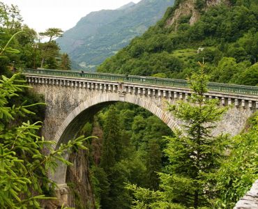 saut elastique pont napoleon luz saint sauveur